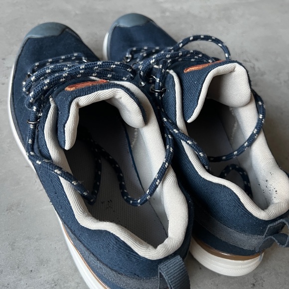 Solomon light hiker/urban shoe - Picture 5 of 9